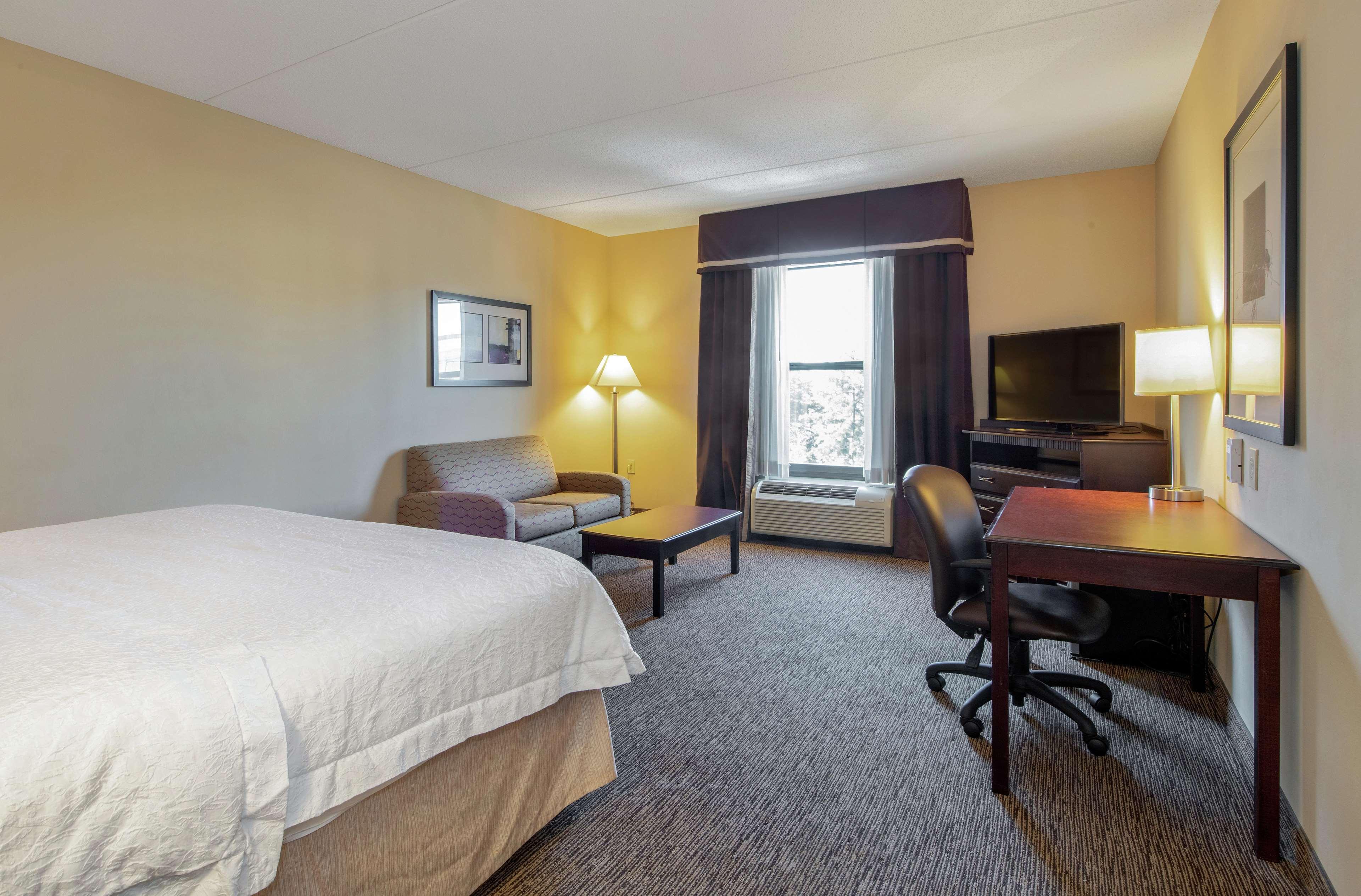 Hampton Inn & Suites ברלינגטון מראה חיצוני תמונה