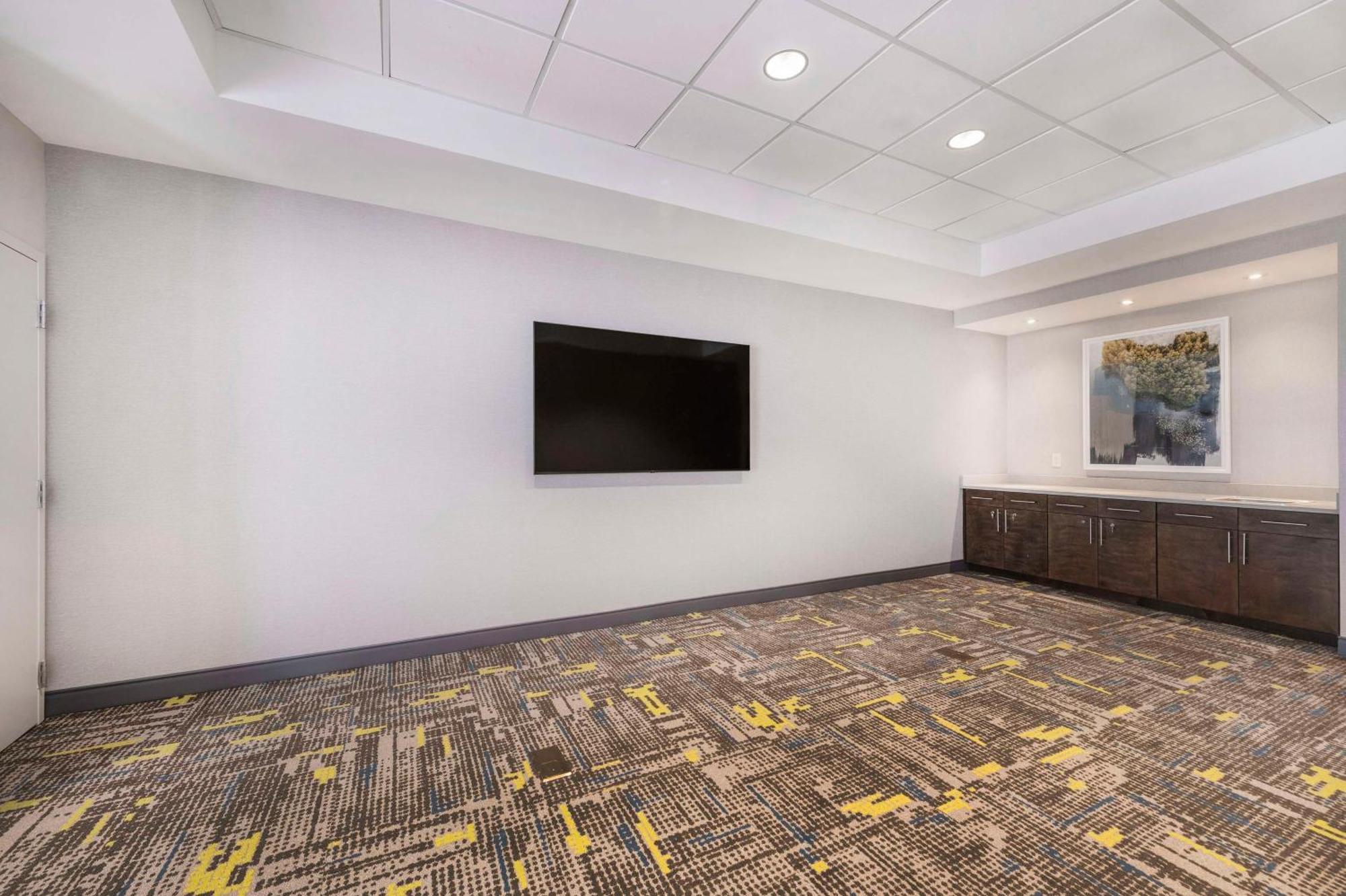 Hampton Inn & Suites ברלינגטון מראה חיצוני תמונה