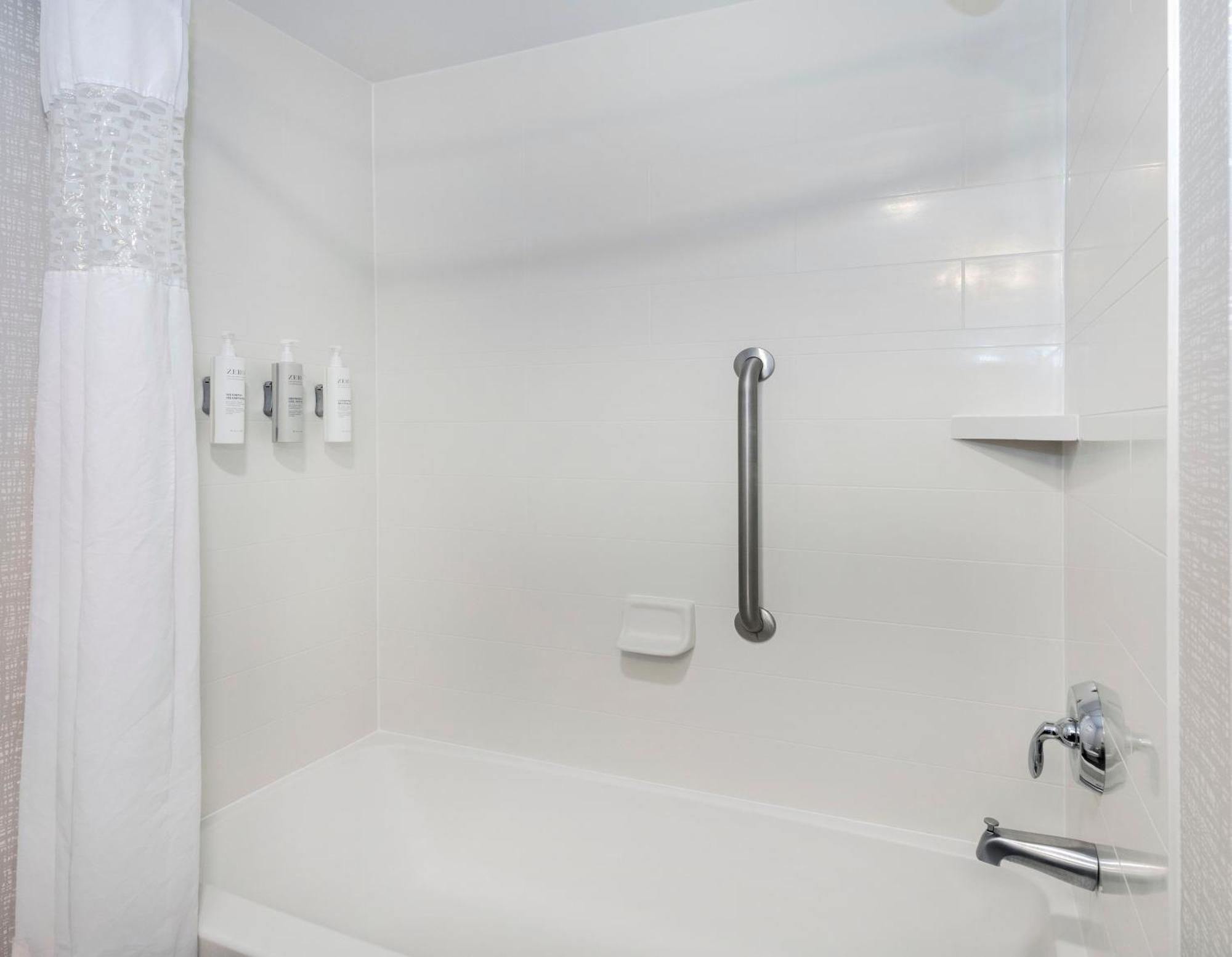 Hampton Inn & Suites ברלינגטון מראה חיצוני תמונה