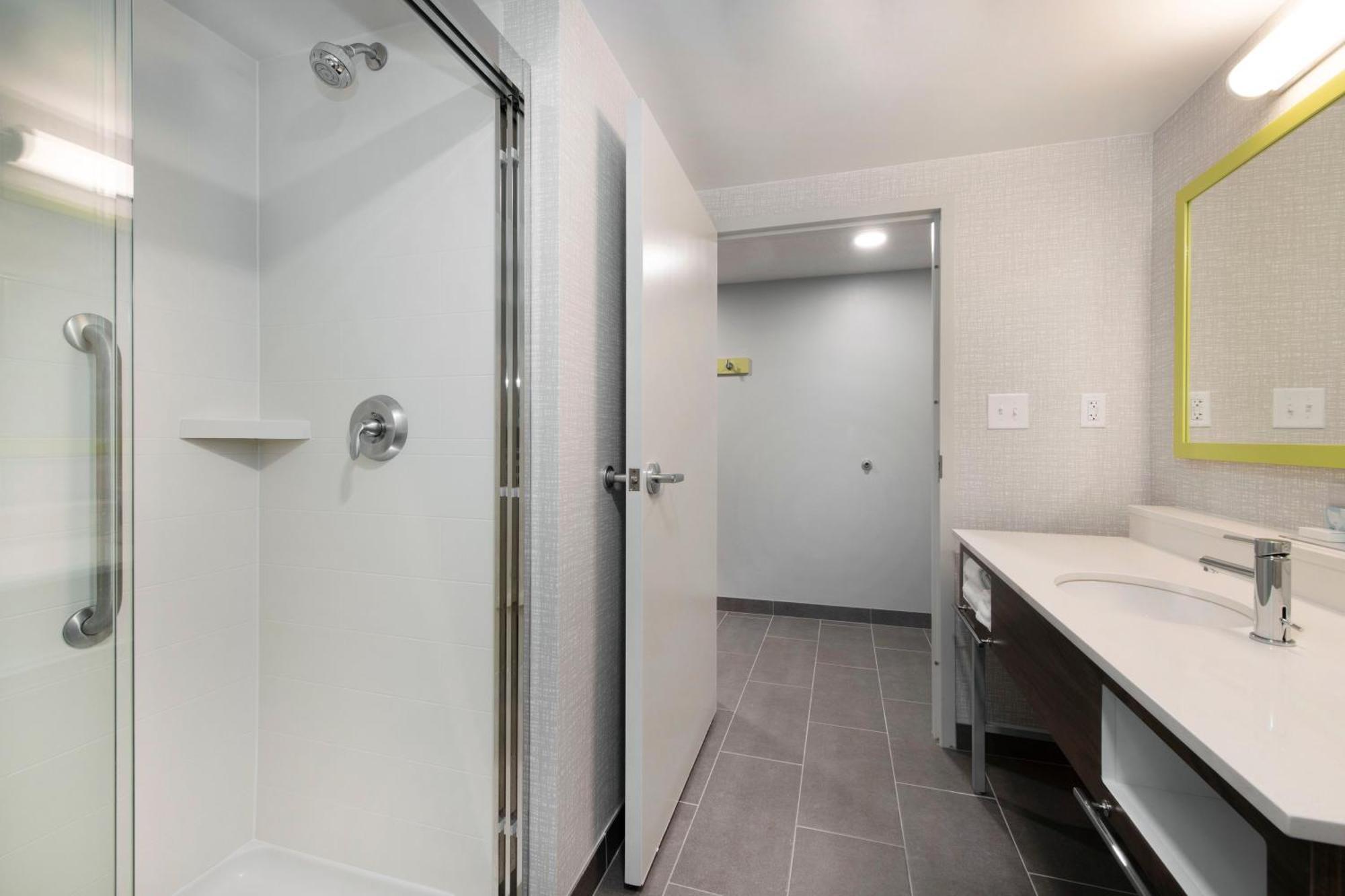 Hampton Inn & Suites ברלינגטון מראה חיצוני תמונה