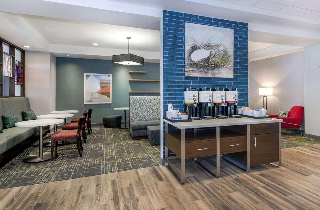 Hampton Inn & Suites ברלינגטון מסעדה תמונה