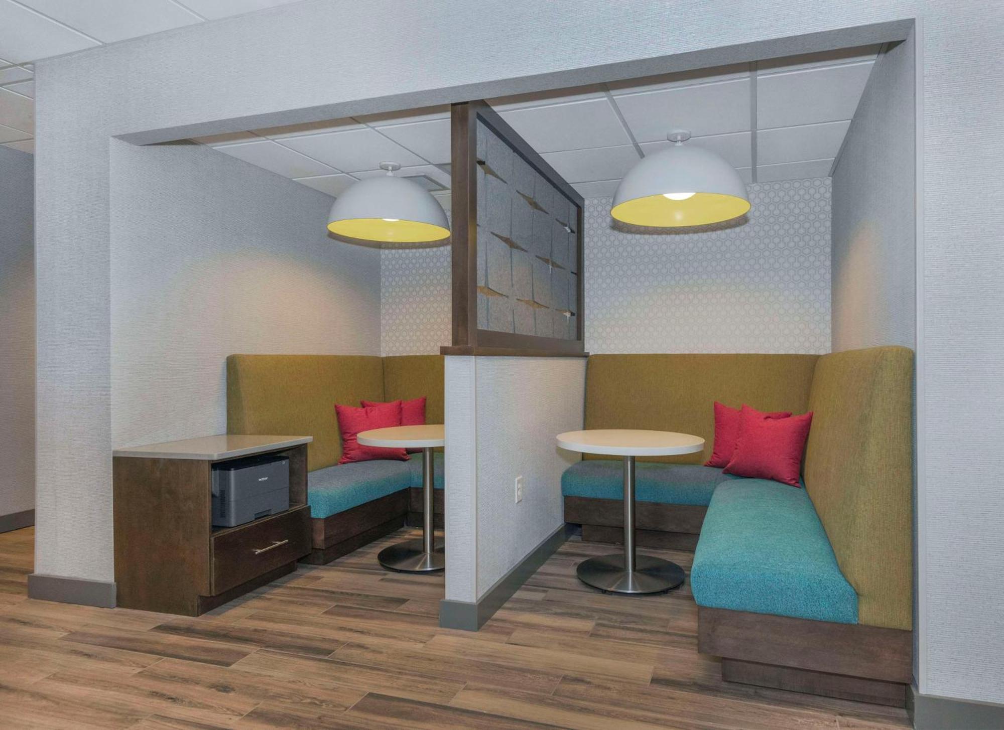Hampton Inn & Suites ברלינגטון מראה חיצוני תמונה