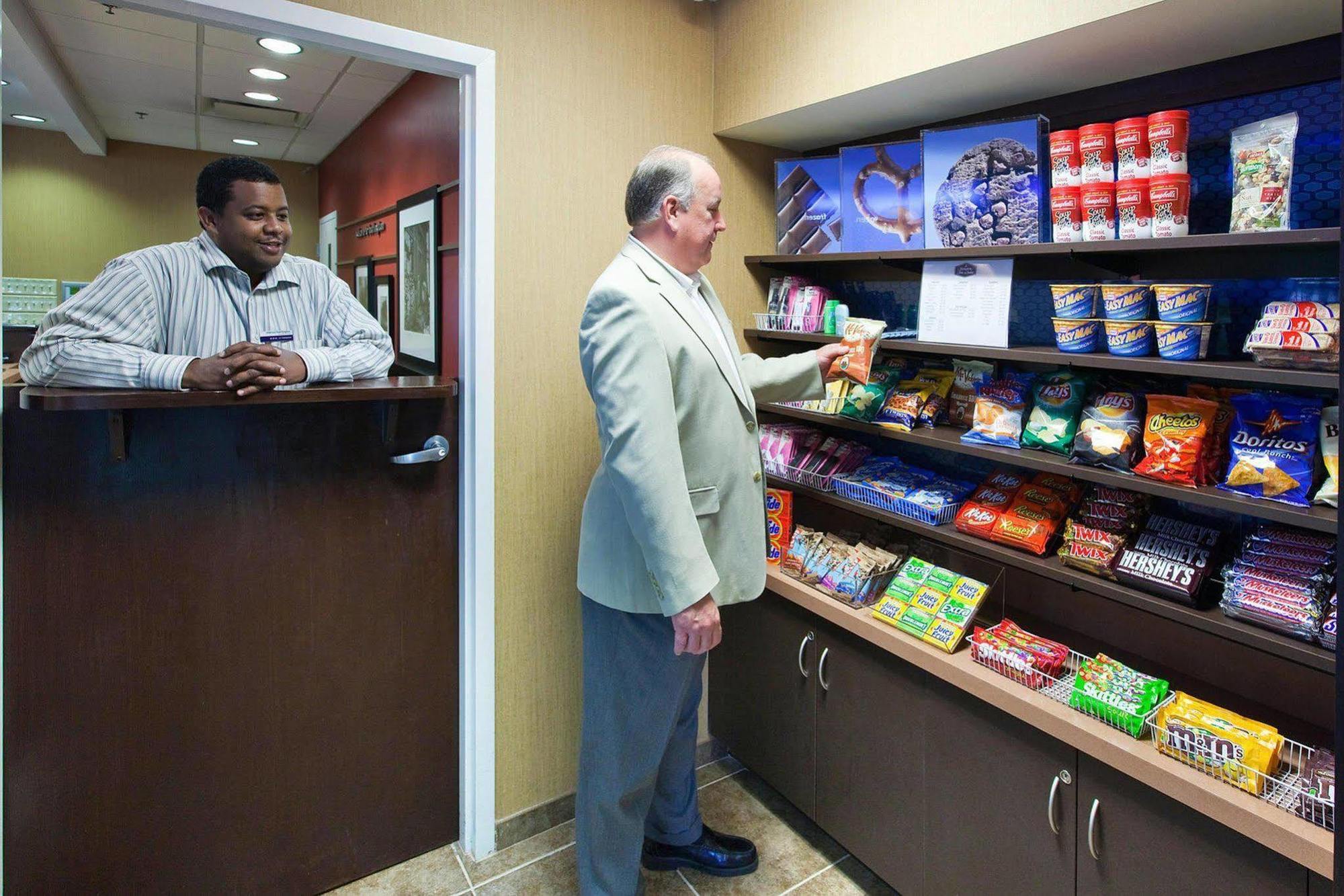 Hampton Inn & Suites ברלינגטון מסעדה תמונה